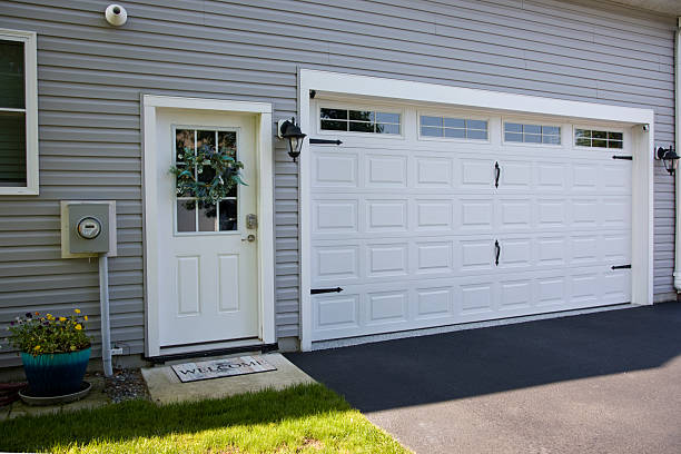 24/7 Emergency Garage Door Panel Replacement experts in Newfield, NJ